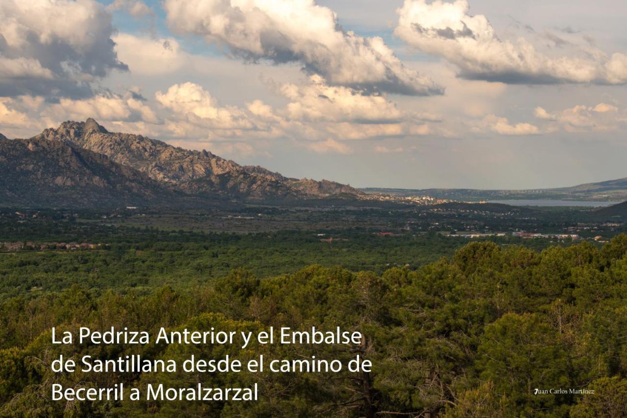 Casa Rural El Trepador Azul Futbolín Barbacoa 8 personas Becerril de la Sierra Exterior foto